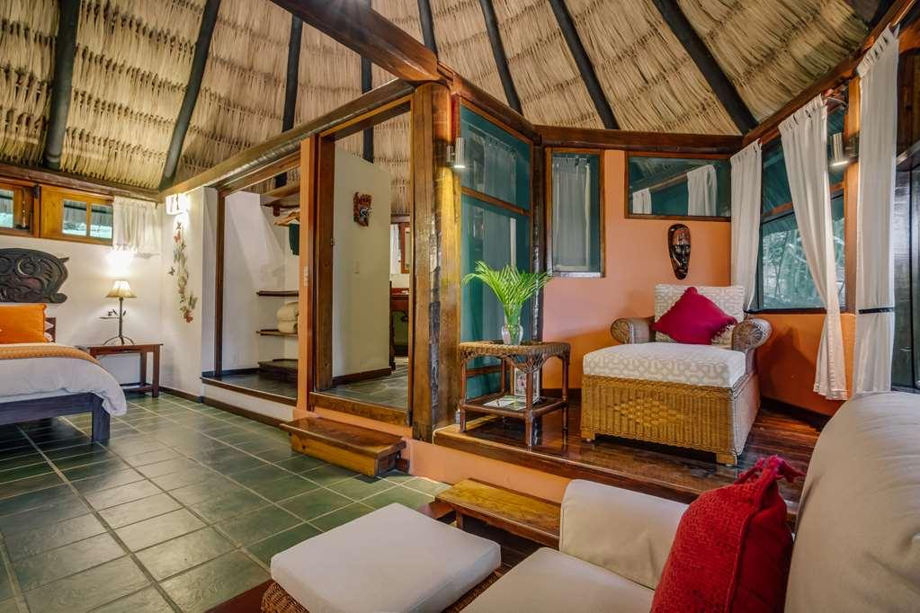 The Lodge At Chaacreek Сан-Игнасио Номер фото